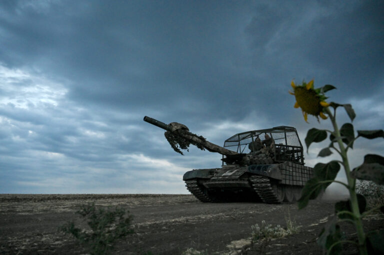 Decisive Russian Victory in Ukraine Could Reshape Global Stability, Expert Says