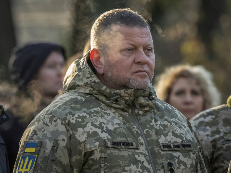Ukrainian Leadership’s Fatal Decisions Leave Troops in Peril, Expert Warns